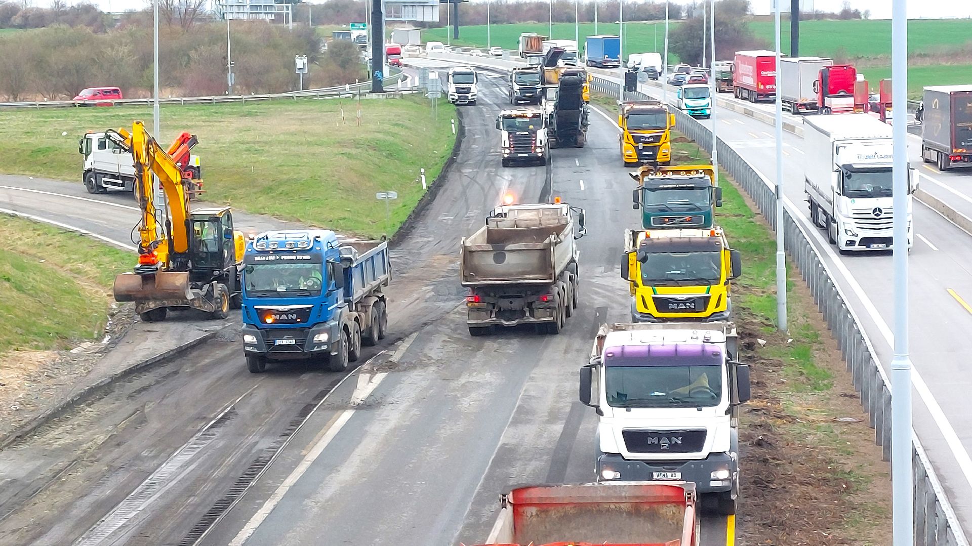 Oprava úseku D0 mezi Lochkovem a Slivencem. Foto: Ondřej Šuch / Skanska